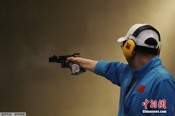 巴黎奥运赛场的糖:爱情在赛场外的温情瞬间与