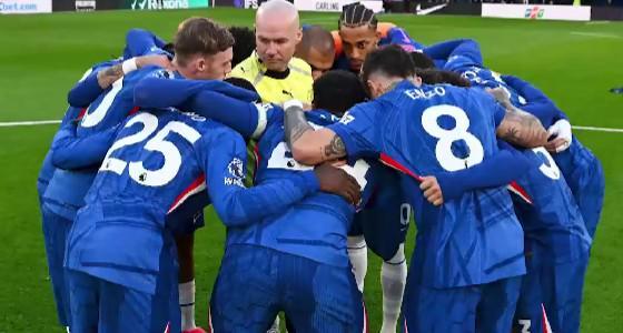 内维尔怒斥切尔西赛前围圈打气荒唐 呼吁立即叫