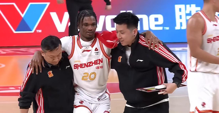 深圳客场力克山西豪取11连胜 王浩然砍33分引领逆