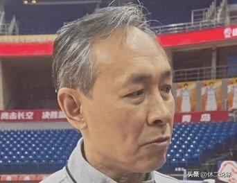 北京男篮客场挑战青岛关键战 周琦麦基内线压制